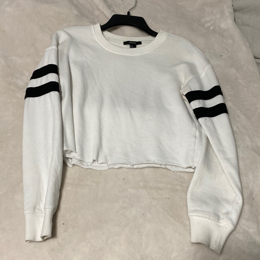 Forever 21 cropped crew neck size small